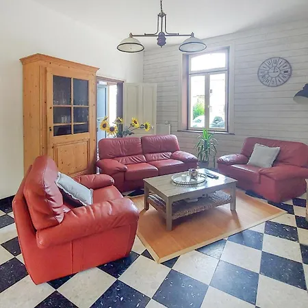 Cozy In Feuquieres-en-Vimeu