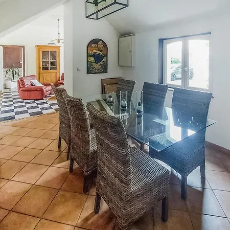 Holiday home Cozy In Feuquieres-en-Vimeu